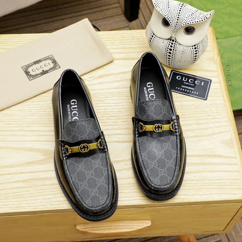 G*u*i leather shoes